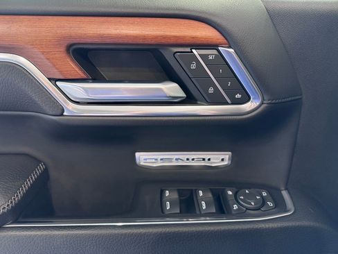 Certified 2022 GMC Sierra 1500 Denali image 23