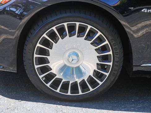 Used 2020 Mercedes-Benz Maybach S 560 4MATIC image 9