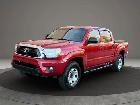 Used 2013 Toyota Tacoma PreRunner w/ SR5 Pkg RWD image 1