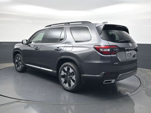 New 2026 Honda Pilot Touring image 6