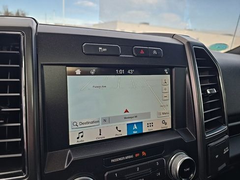 Used 2018 Ford F150 Lariat w/ Equipment Group 502A Luxury image 11