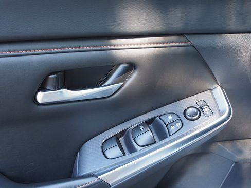 Used 2024 Nissan Sentra SR w/ Trunk Package FWD image 19