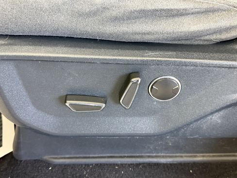 Certified 2021 Ford F150 XLT w/ Equipment Group 302A High image 19