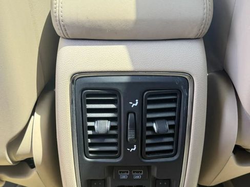 Used 2014 Jeep Grand Cherokee Overland AWD/4WD image 11