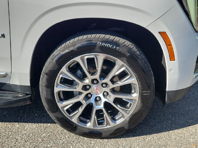 Certified 2025 GMC Yukon Denali AWD/4WD image 6
