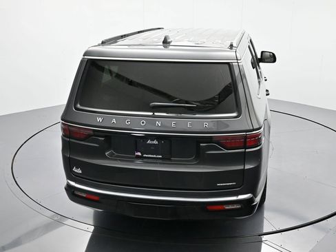 Used 2024 Jeep Wagoneer L Series II image 36