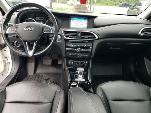 Used 2018 INFINITI QX30 Premium w/ Technology Package AWD/4WD image 27