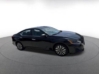 Used 2025 Nissan Altima 2.5 SV FWD video 2