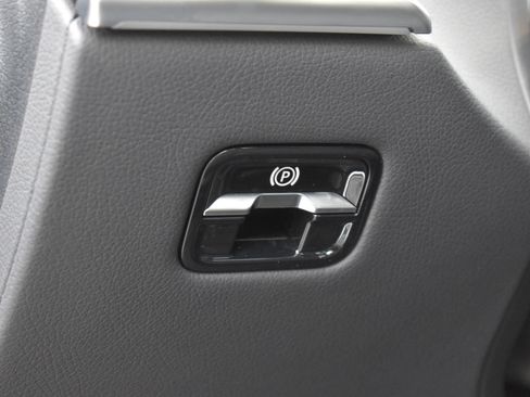Used 2024 Mercedes-Benz S 500 4MATIC image 62