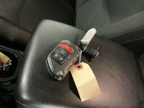 Used 2022 Jeep Gladiator Rubicon w/ LED Lighting Group image 21