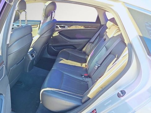 Used 2015 Hyundai Genesis 3.8 w/ Option Group 03 image 9