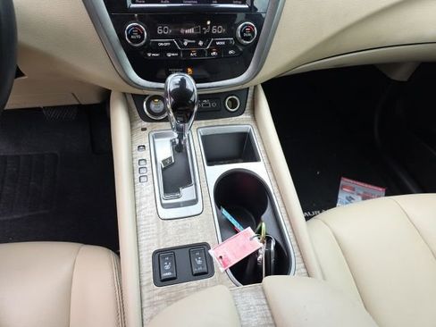Used 2023 Nissan Murano SV FWD image 16