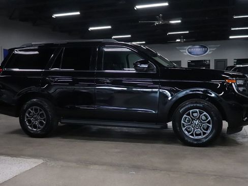 Used 2025 Ford Expedition Active image 6