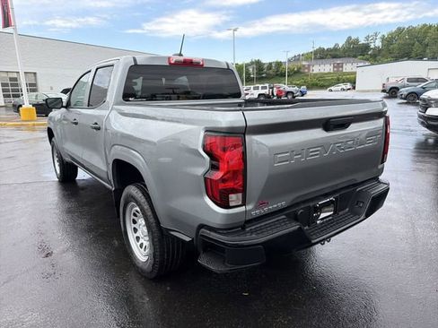 Used 2024 Chevrolet Colorado W/T RWD image 6