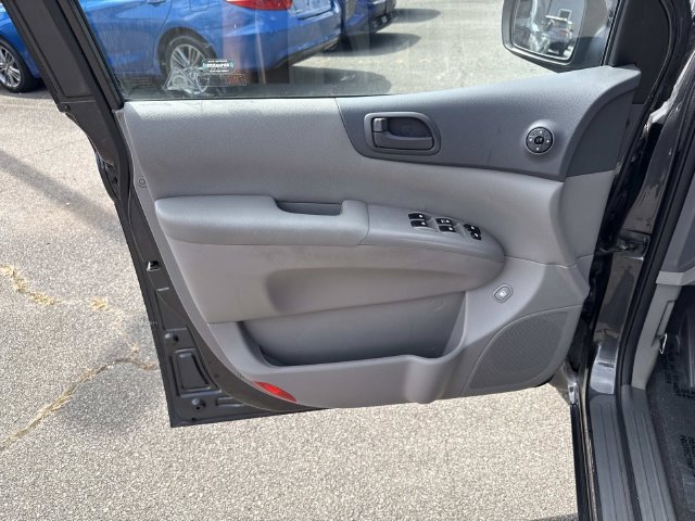 Used 2014 Kia Sedona LX FWD image 10