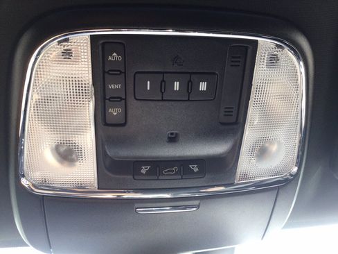 Used 2018 Jeep Grand Cherokee Altitude AWD/4WD image 42
