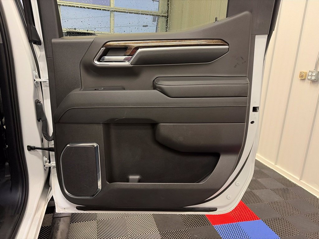 Used 2024 GMC Sierra 1500 Elevation AWD/4WD image 17