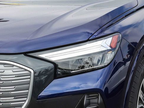 Used 2023 Audi Q4 e-tron Premium Plus w/ Premium Plus RWD image 7
