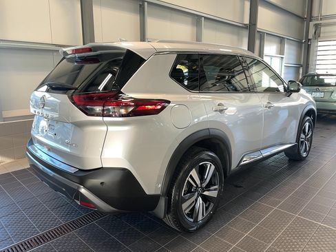 Used 2023 Nissan Rogue SL w/ SL Premium Package image 15