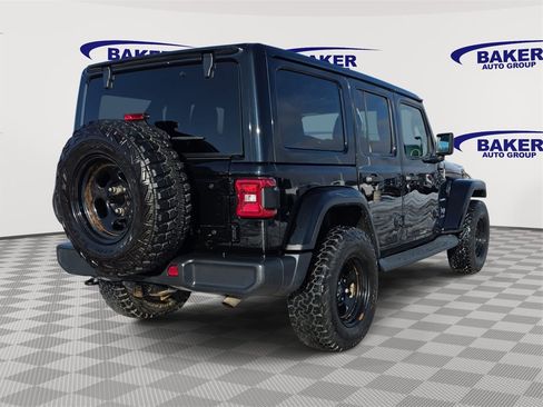 Used 2019 Jeep Wrangler Unlimited Sahara w/ Uconnect 4C Nav & Sound Group image 5