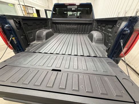 Used 2022 GMC Sierra 1500 SLT w/ SLT Premium Plus Package image 26