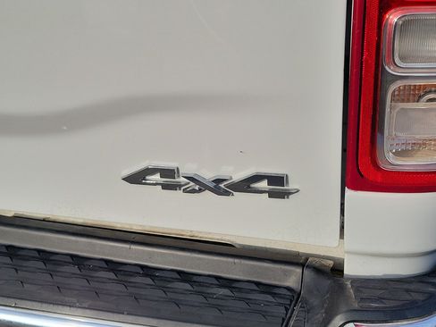 Used 2022 RAM 2500 Tradesman w/ Chrome Appearance Group AWD/4WD image 27