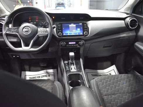 Used 2022 Nissan Kicks SV FWD image 13