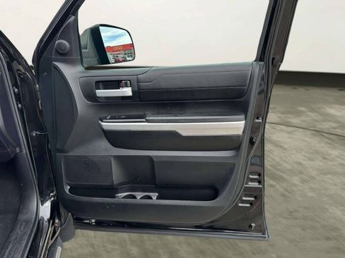 Used 2017 Toyota Tundra Limited AWD/4WD image 25