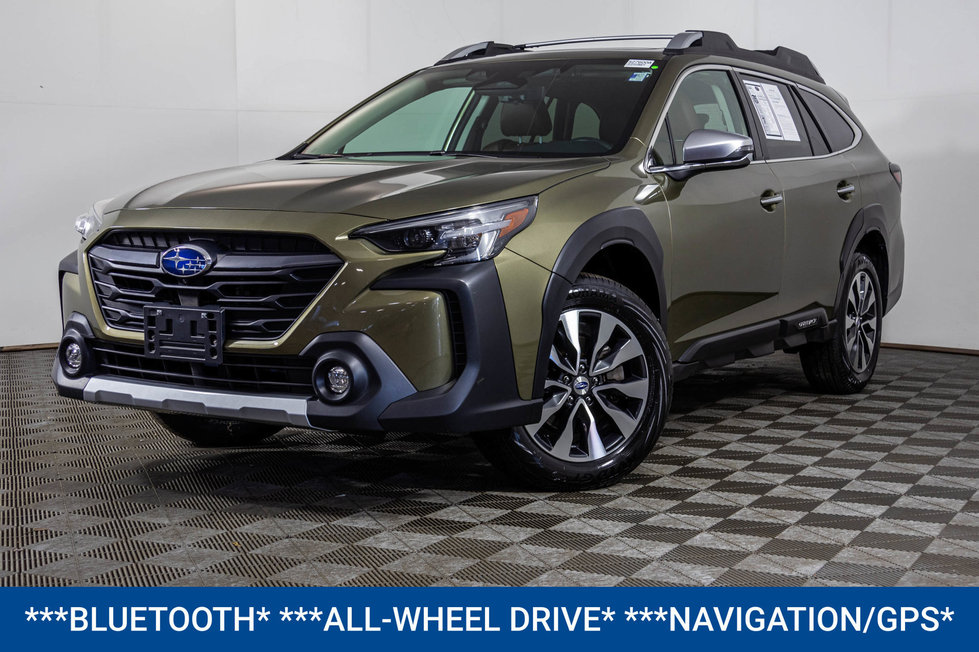 Used 2024 Subaru Outback Touring AWD/4WD image 2