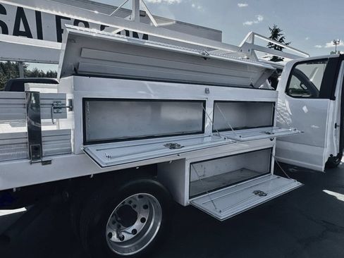 Used 2024 Ford F550 2WD SuperCab Super Duty image 24