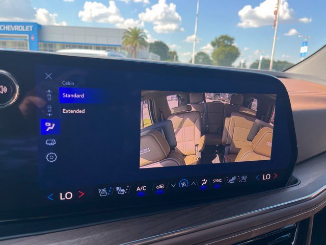 Used 2026 Chevrolet Tahoe High Country AWD/4WD image 33