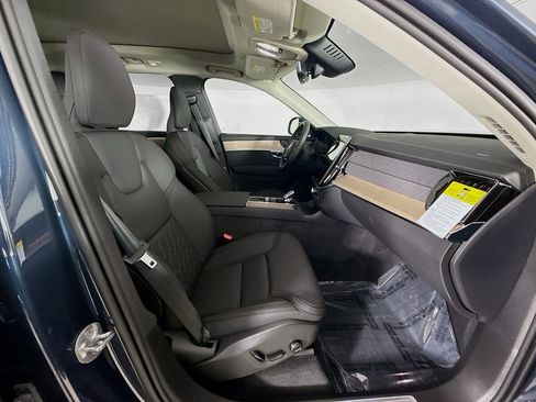 New 2026 Volvo XC90 T8 Plus w/ Protection Package Premier AWD/4WD image 31