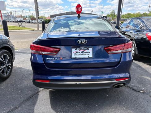 Used 2018 Kia Optima S w/ Option Group 020 FWD image 3