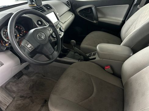 Used 2012 Toyota RAV4 FWD image 9