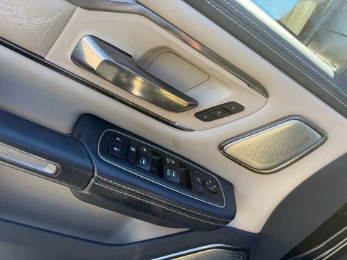 Used 2019 RAM 1500 Limited image 12