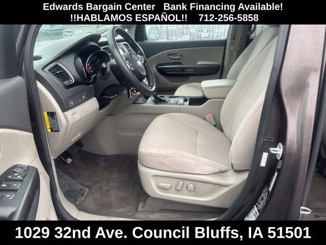 Used 2016 Kia Sedona LX w/ Option Group 020 FWD image 20