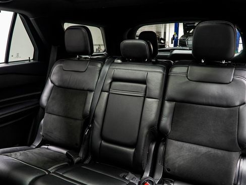 Used 2022 Ford Explorer ST image 34