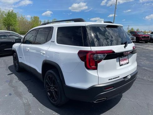Used 2023 GMC Acadia SLE w/ Driver Convenience Package FWD image 5
