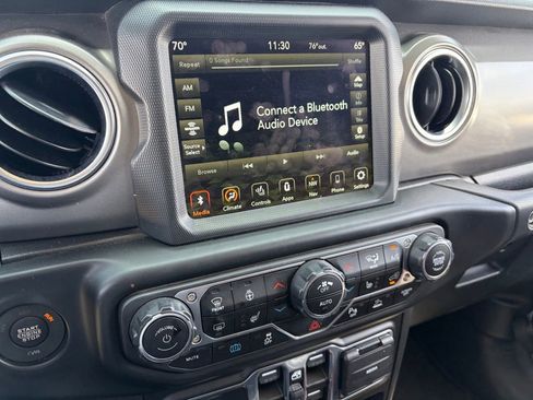 Used 2023 Jeep Wrangler Unlimited Rubicon 4xe w/ Safety Group AWD/4WD image 9
