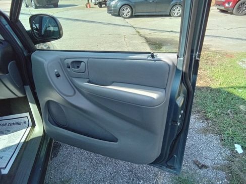 Used 2007 Dodge Grand Caravan SXT FWD image 4