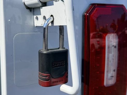 Used 2023 Ford E-450 and Econoline 450 Super Duty w/ Power Windows & Locks Group RWD image 17