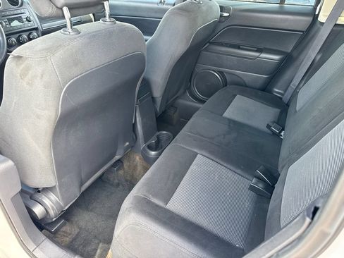 Used 2017 Jeep Patriot Latitude AWD/4WD image 22