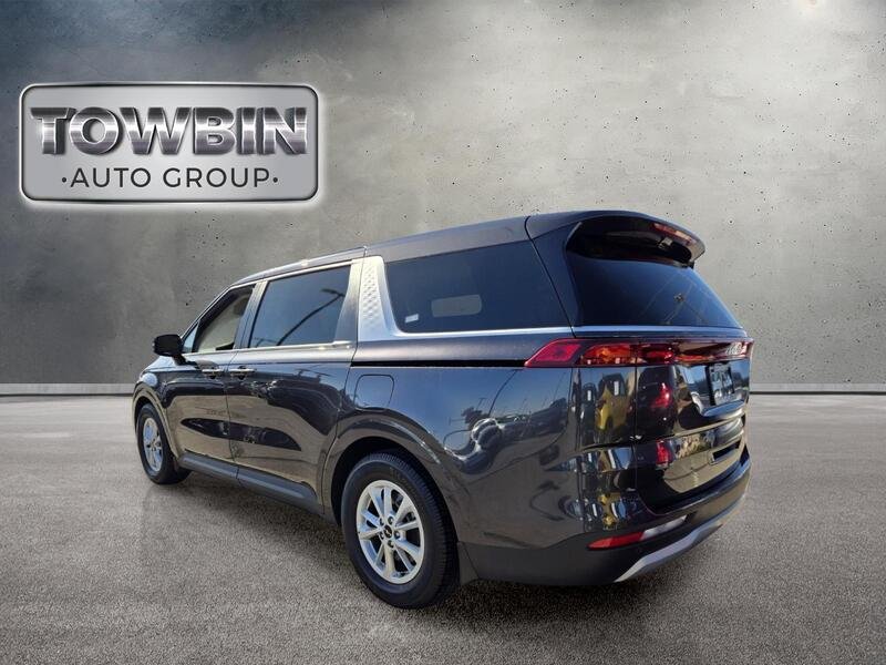 Certified 2023 Kia Carnival LX FWD image 7