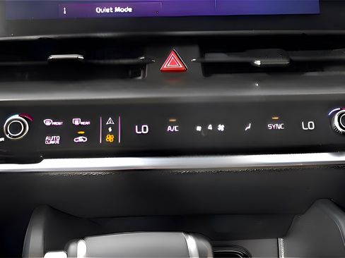 Certified 2024 Kia Sportage EX image 21