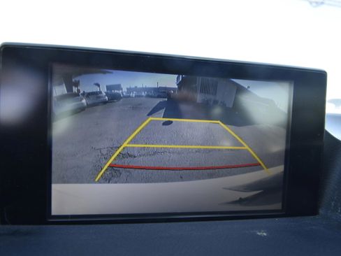 Used 2015 Lexus CT 200h w/ Navigation Package FWD image 9