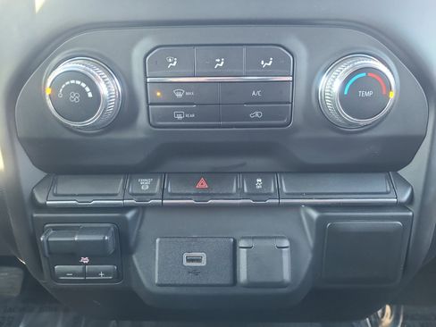 Used 2020 GMC Sierra 3500 4x4 Crew Cab w/ Convenience Package image 28