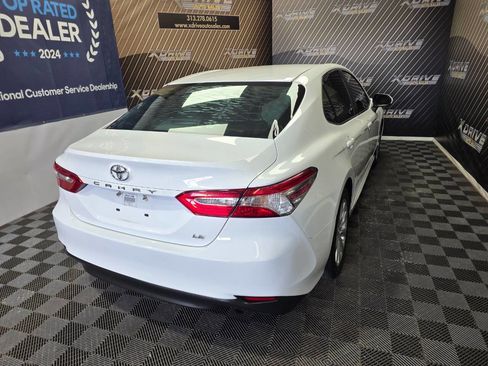 Used 2018 Toyota Camry LE image 15