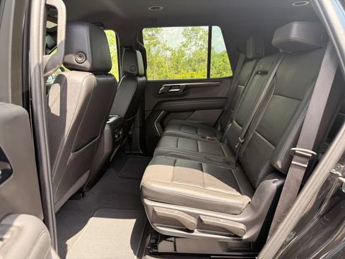 Used 2025 Chevrolet Tahoe Z71 AWD/4WD image 8