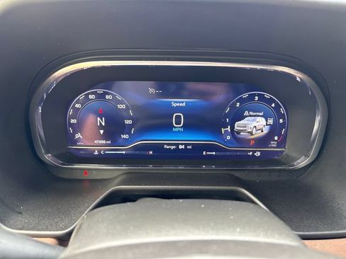 Used 2024 Chevrolet Tahoe High Country AWD/4WD image 23