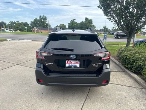 Certified 2025 Subaru Outback Premium AWD/4WD image 6